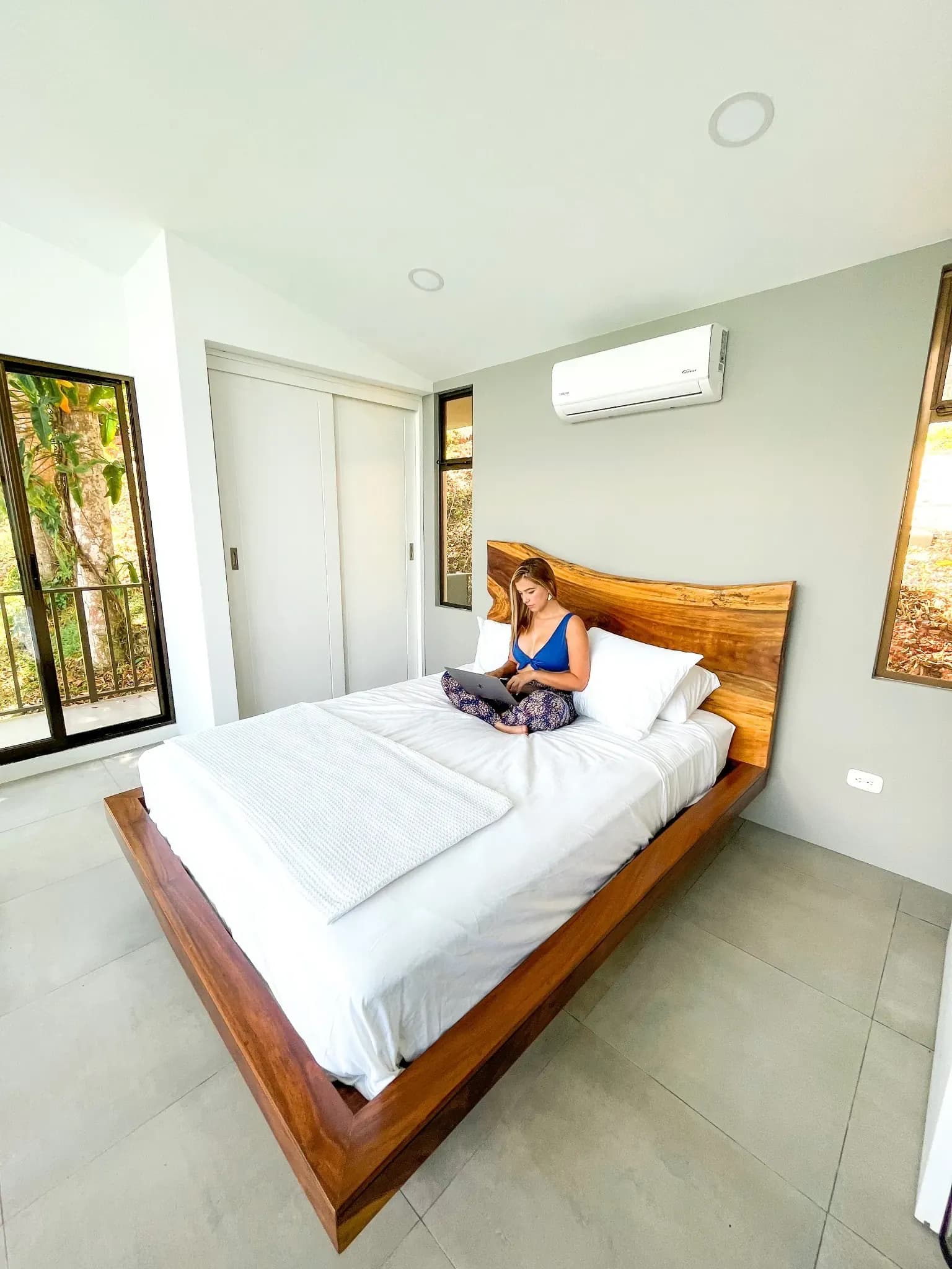 A casita suite open to the jungle