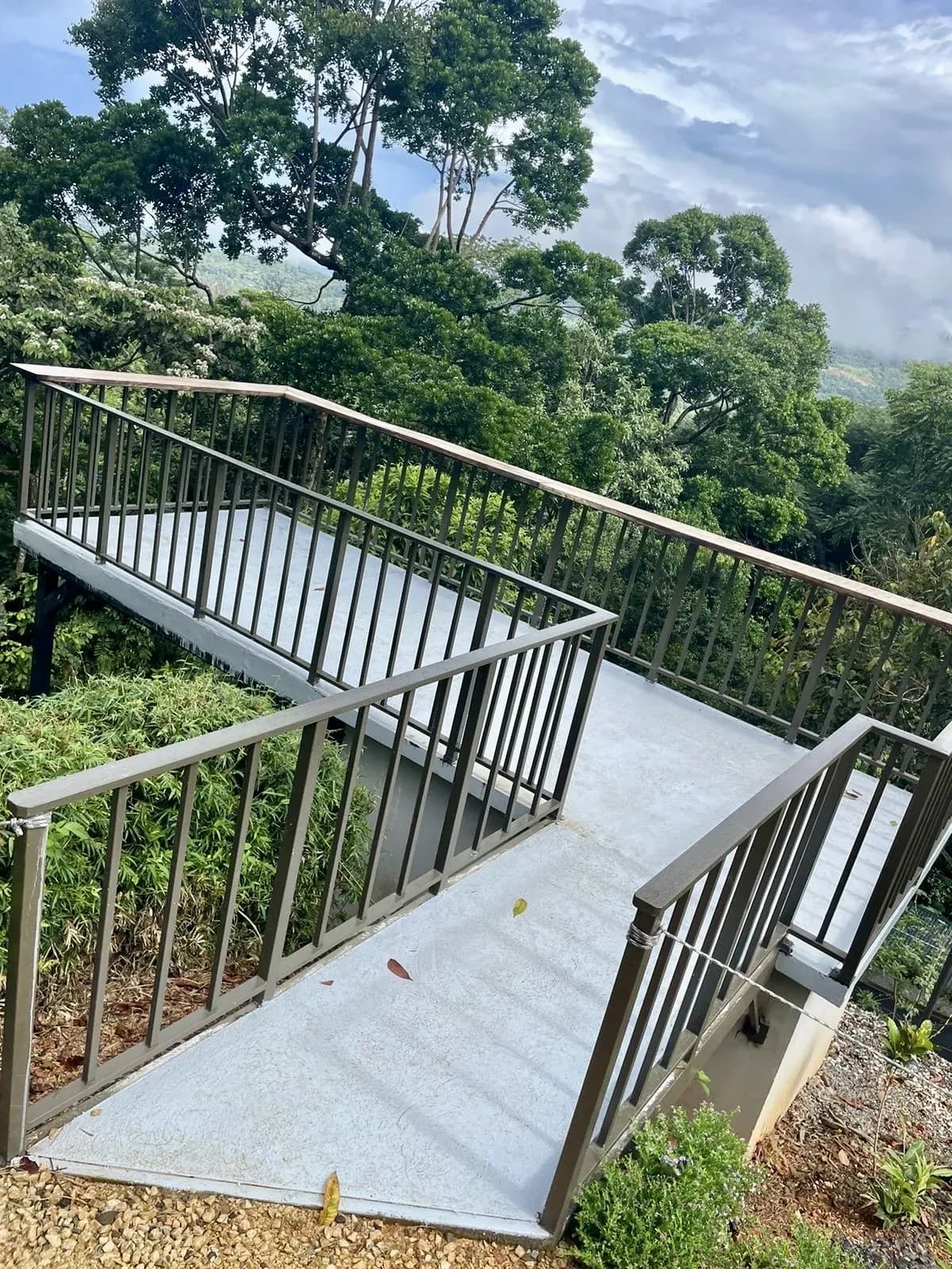 The pavilion and observation deck above the valley