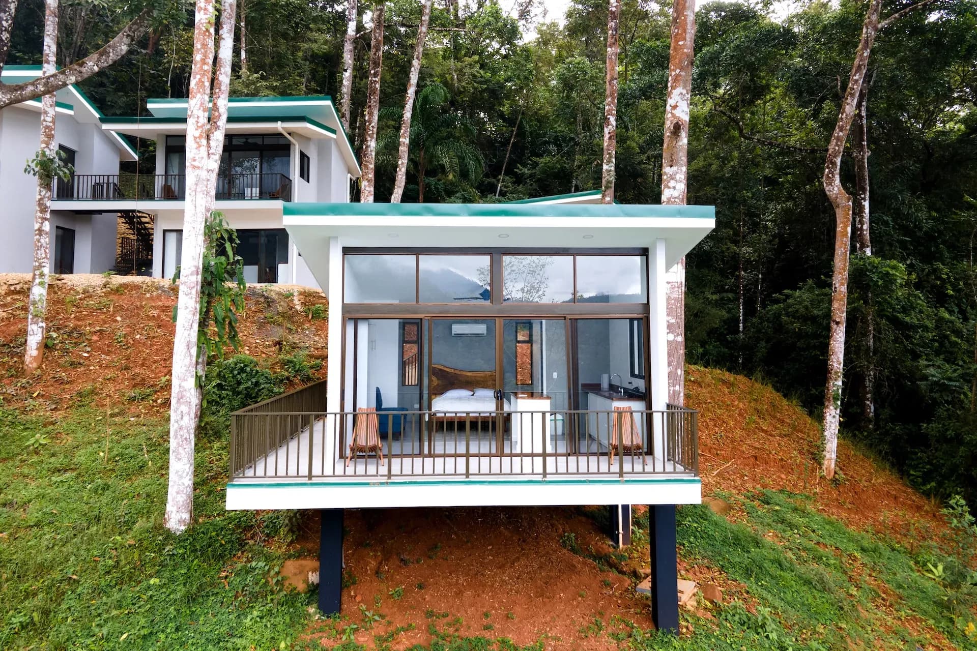 A casita suite open to the jungle