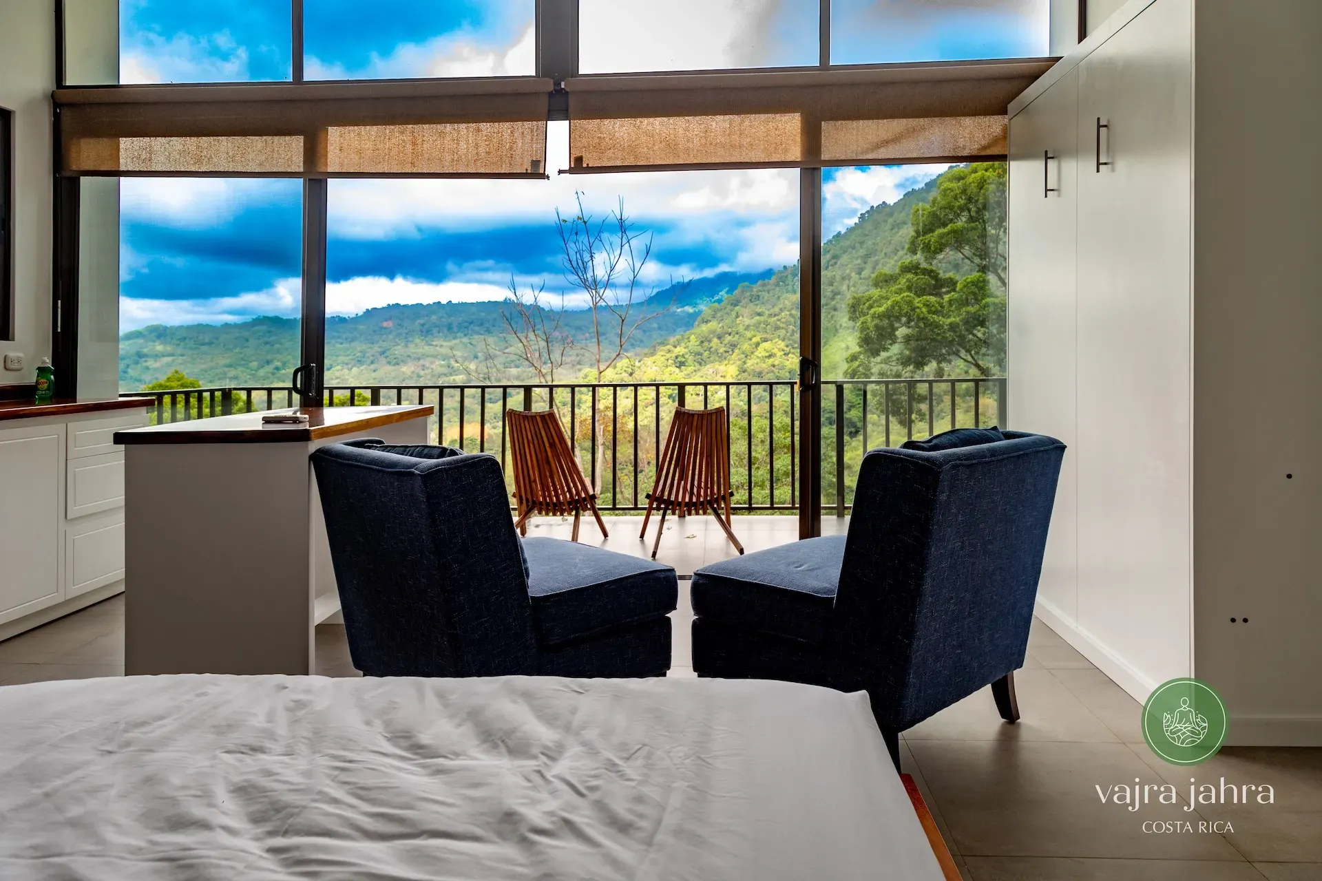 A casita suite open to the jungle